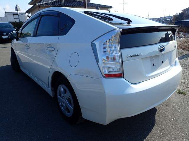 トヨタ プリウス １．８ Ｓ H23年 (近畿) 99