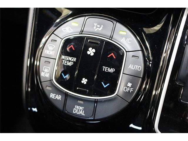 トヨタ ノア ２．０ ＳＩ H29年 (中国) 99