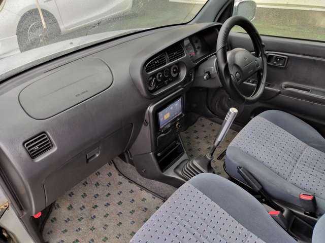 ダイハツ ミラ ６６０ ＣＤ H13年 (近畿) 99