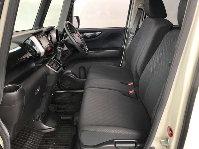 ホンダ Ｎ　ＢＯＸ ６６０ カスタムＧ H25年 (近畿) 99