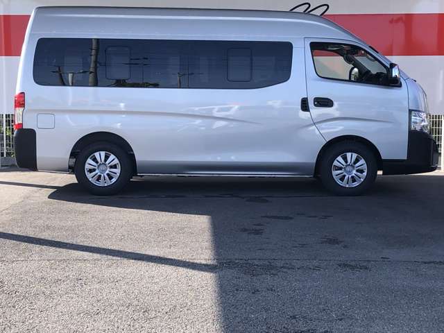 日産 ＮＶ３５０キャラバン　マイクロバス ２．５ ＧＸ スーパーロングボディ ワイド ハイルーフ R8年 (近畿) 99