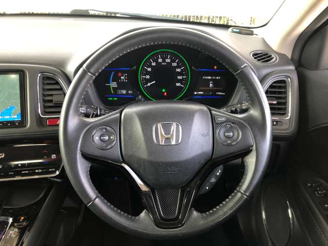 ホンダ ヴェゼル １．５ ハイブリッド Ｚ H27年 (近畿) 99