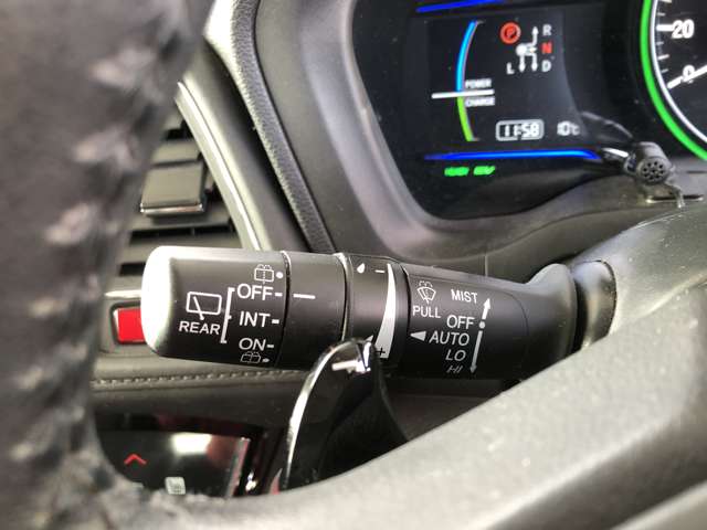 ホンダ ヴェゼル １．５ ハイブリッド Ｚ H27年 (近畿) 99