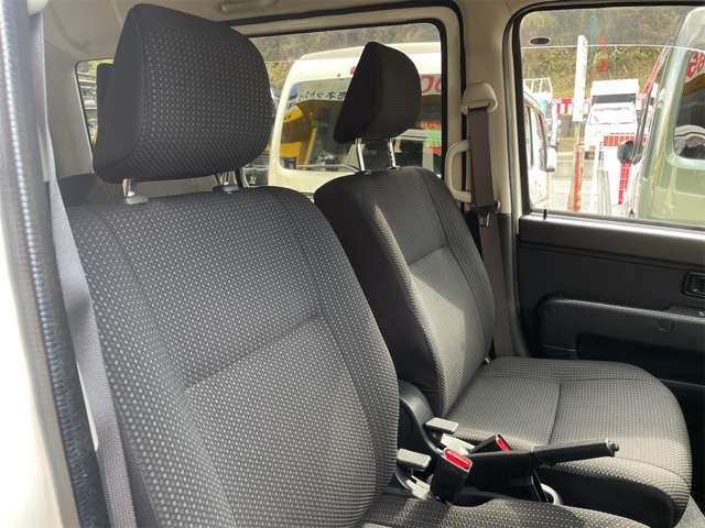ダイハツ ハイゼットカーゴ ６６０ クルーズターボ ハイルーフ ４ＷＤ H29年 (九州・沖縄) 99