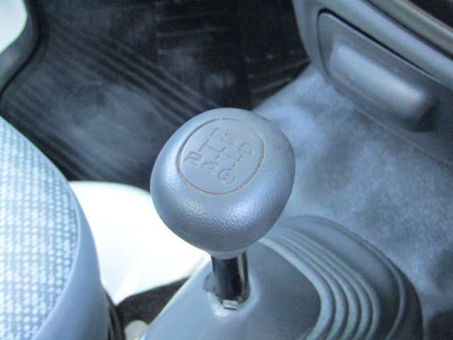 ダイハツ ハイゼットトラック ６６０ 農用スペシャル ３方開 ４ＷＤ H22年 (九州・沖縄) 99