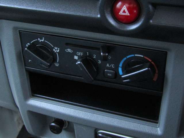 三菱 ミニキャブトラック ６６０ Ｖタイプ ４ＷＤ H25年 (九州・沖縄) 99