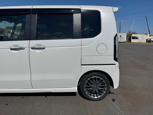 ホンダ Ｎ　ＢＯＸ カスタム ６６０ ターボ R5年 (九州・沖縄) 99