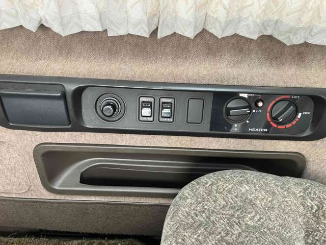 日産 キャラバンコーチ ２．７ ＧＴリミテッド ディーゼルターボ H9年 (九州・沖縄) 99