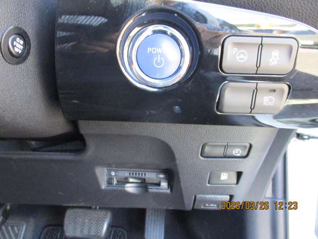 トヨタ プリウスＰＨＶ １．８ Ｓ セーフティ プラス H30年 (九州・沖縄) 99