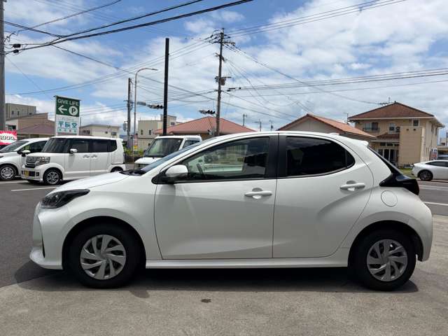 トヨタ ヤリス １．０ Ｘ R4年 (九州・沖縄) 99