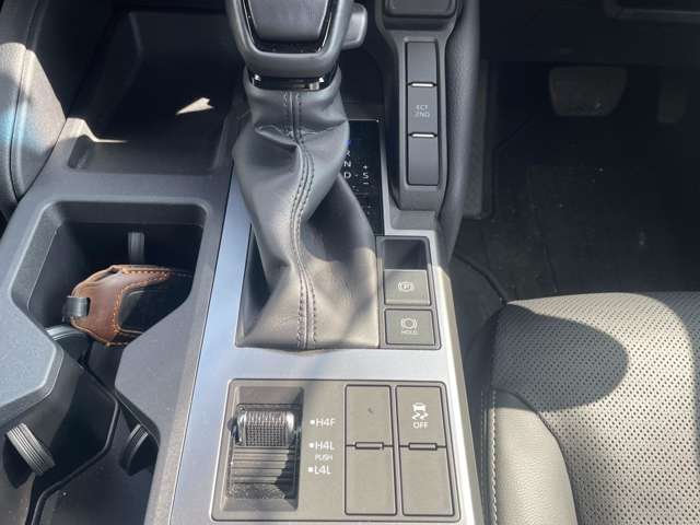 トヨタ ランドクルーザー２５０ ２．７ ＶＸ ４ＷＤ R6年 (九州・沖縄) 99