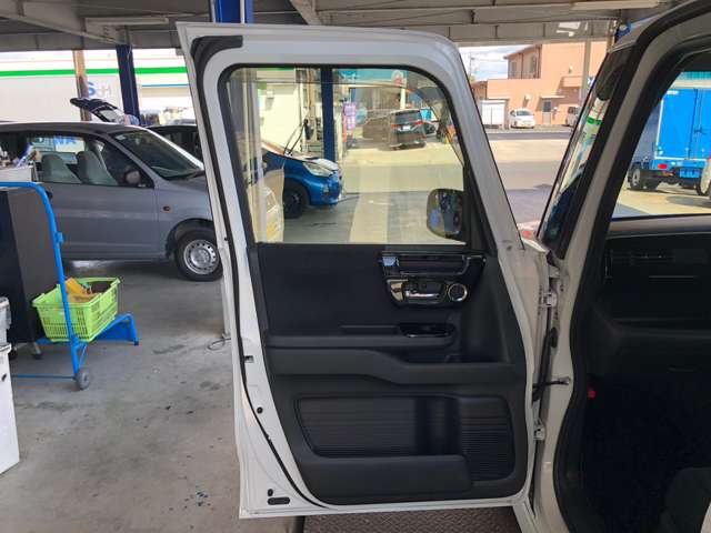 ホンダ Ｎ　ＢＯＸ カスタム ６６０ Ｌ R4年 (九州・沖縄) 99
