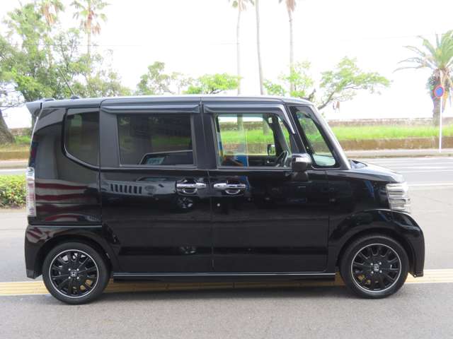 ホンダ Ｎ　ＢＯＸ ６６０ カスタムＧ ターボＳＳパッケージ ブラックスタイル H29年 (九州・沖縄) 99