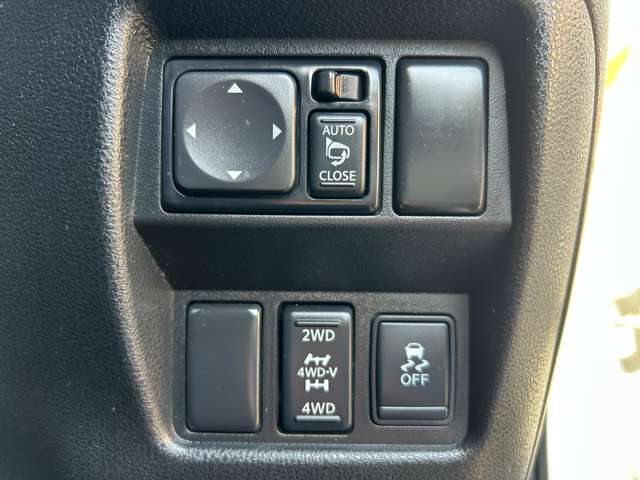 日産 ジューク １．６ ＮＩＳＭＯ ４ＷＤ H25年 (東海) 99