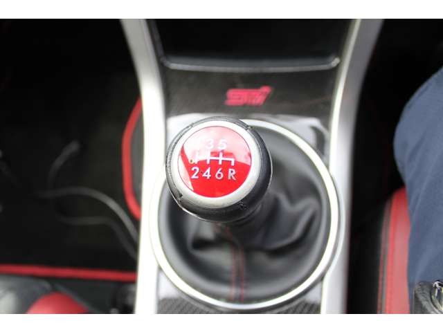 スバル ＷＲＸ　ＳＴＩ ＳＴＩ ２．０ タイプＳ ４ＷＤ H26年 (東海) 99