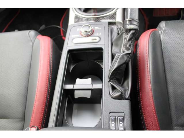 スバル ＷＲＸ　ＳＴＩ ＳＴＩ ２．０ タイプＳ ４ＷＤ H26年 (東海) 99