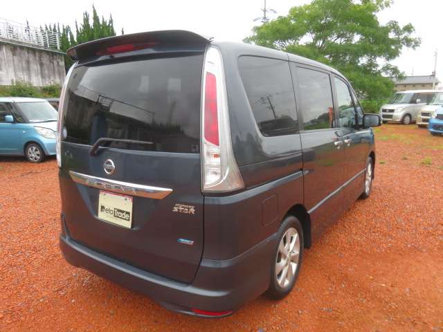 日産 セレナ ２．０ ハイウェイスター H23年 (東海) 99