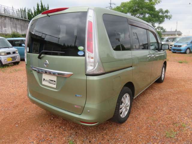 日産 セレナ ２．０ ２０Ｇ ４ＷＤ H23年 (東海) 99