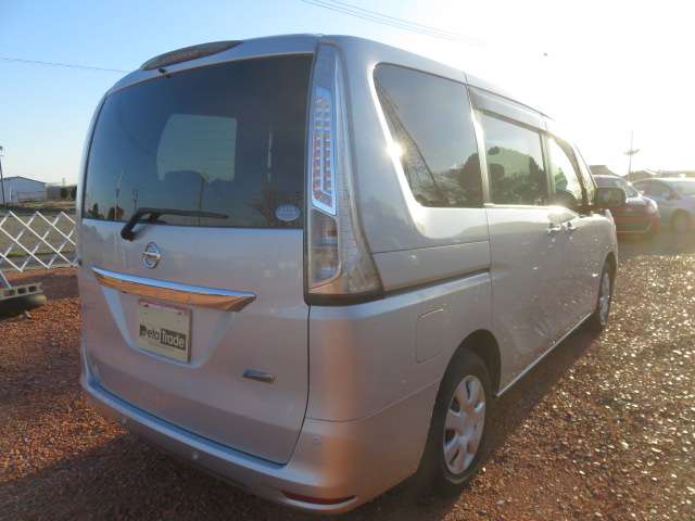 日産 セレナ ２．０ ２０Ｇ Ｓ－ＨＹＢＲＩＤ H26年 (東海) 99