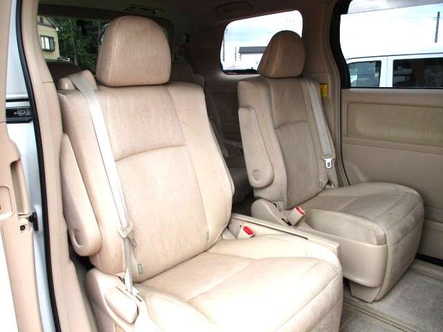 トヨタ アルファード　ハイブリッド ２．４ Ｘ ４ＷＤ H25年 (東海) 99
