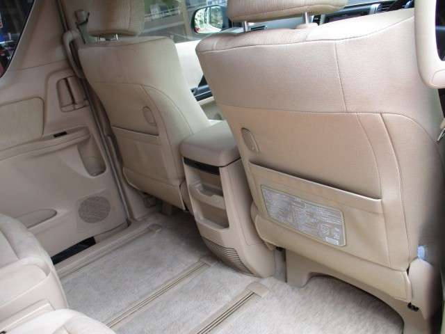 トヨタ アルファード　ハイブリッド ２．４ Ｘ ４ＷＤ H25年 (東海) 99