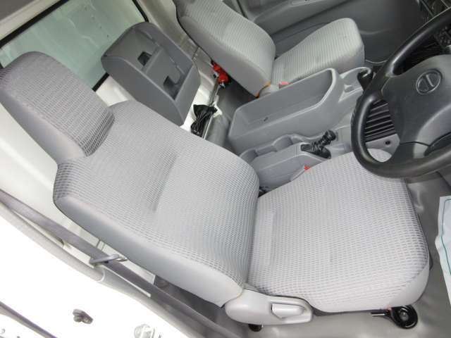 日野自動車 デュトロ パネルバン H29年 (東海) 99