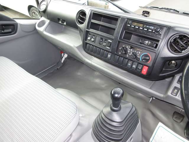日野自動車 デュトロ アルミウイング H28年 (東海) 99