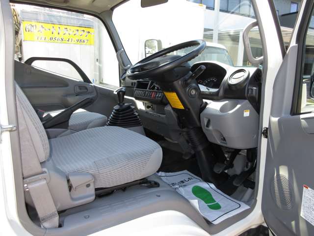 日野自動車 デュトロ アルミバン H25年 (東海) 99