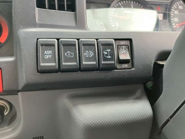 いすゞ エルフ ３．０ＤＴ H28年 (東海) 99