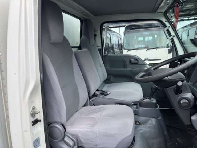 いすゞ エルフ ３．０ＤＴ H28年 (東海) 99