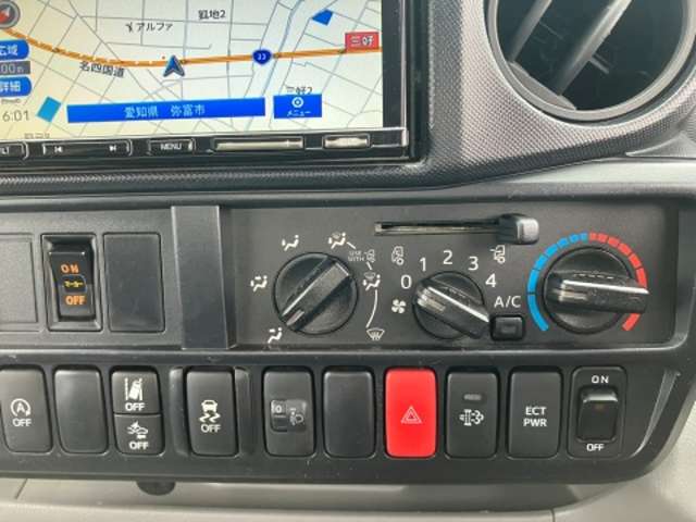 日野自動車 デュトロ ディーゼルターボ R4年 (東海) 99