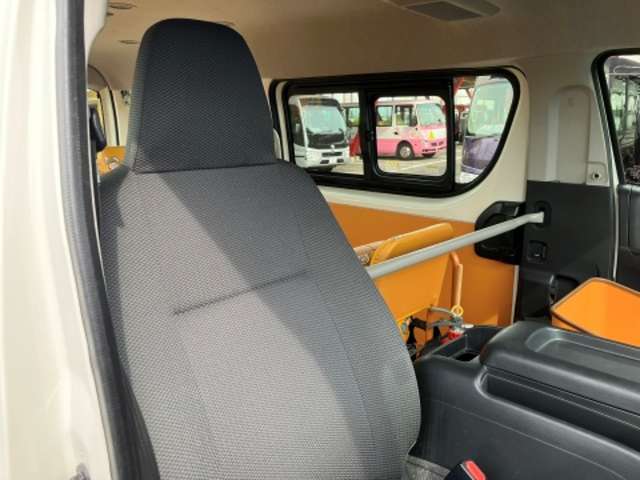 トヨタ ハイエースバン 幼児バス H30年 (東海) 99