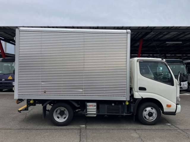 日野自動車 デュトロ ４．０ＤＴ R4年 (東海) 99