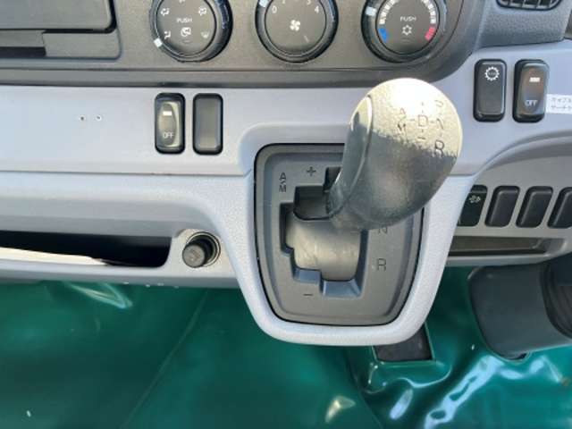 三菱フソウ キャンター ３．０ 全低床 ディーゼルターボ ４ＷＤ H28年 (東海) 99