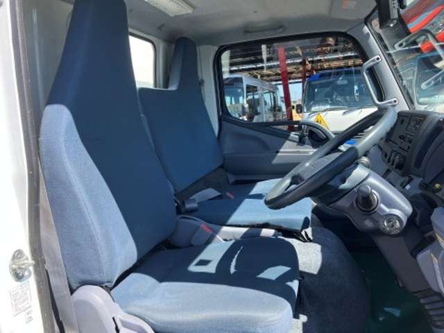 三菱フソウ キャンター ３．０ 全低床 ディーゼルターボ ４ＷＤ H28年 (東海) 99