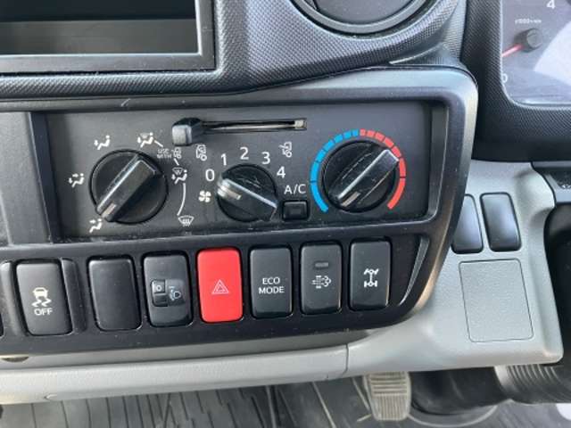 トヨタ ダイナ ４．０ＤＴ H28年 (東海) 99