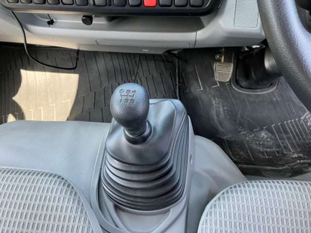 トヨタ ダイナ ４．０ＤＴ H28年 (東海) 99