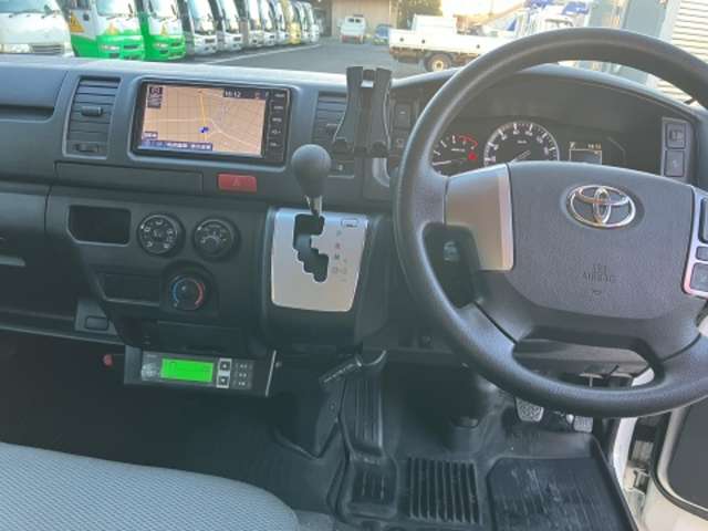 トヨタ ハイエースバン ２．８ 中温冷凍バン ロング ディーゼルターボ R5年 (東海) 99
