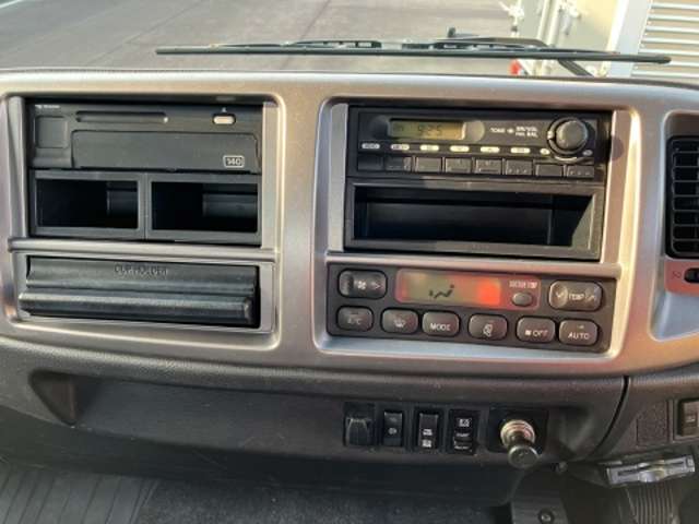 日野自動車 レンジャー 平ボディ H26年 (東海) 99