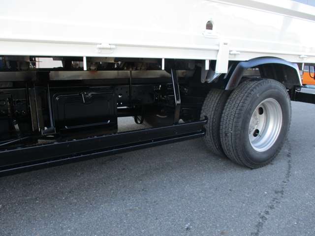日野自動車 デュトロ ２トン H26年 (東海) 99