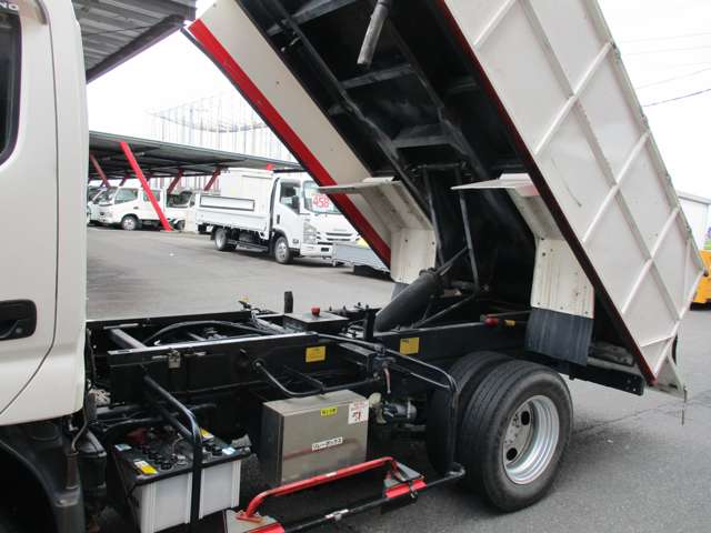 日野自動車 デュトロ ２トン H24年 (東海) 99