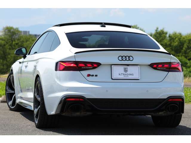 アウディ ＲＳ５　スポーツバック ２．９ ４ＷＤ R3年 (東海) 99