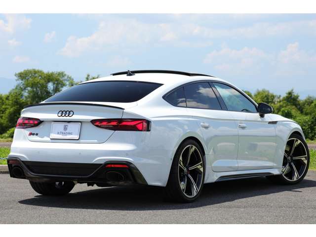 アウディ ＲＳ５　スポーツバック ２．９ ４ＷＤ R3年 (東海) 99