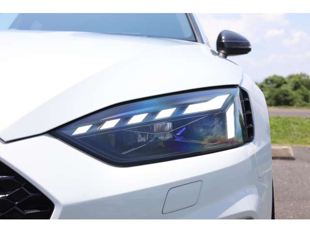 アウディ ＲＳ５　スポーツバック ２．９ ４ＷＤ R3年 (東海) 99