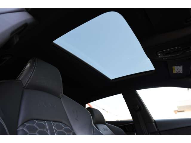 アウディ ＲＳ５　スポーツバック ２．９ ４ＷＤ R3年 (東海) 99