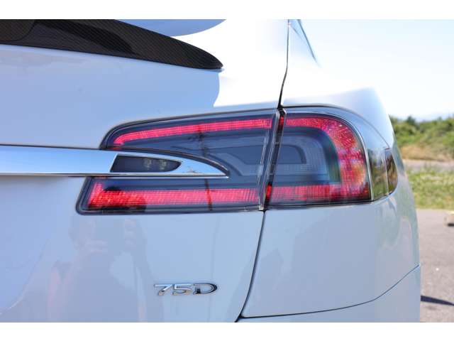 テスラ モデルＳ ７５Ｄ H30年 (東海) 99