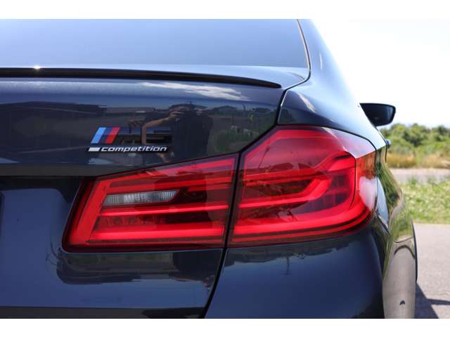 ＢＭＷ Ｍ５ エディション ＭＩＳＳＩＯＮ ＩＭＰＯＳＳＩＢＬＥ ４ＷＤ H30年 (東海) 99