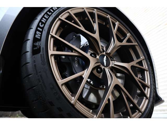 アストンマーティン ＤＢ１２ ４．０ R6年 (東海) 99