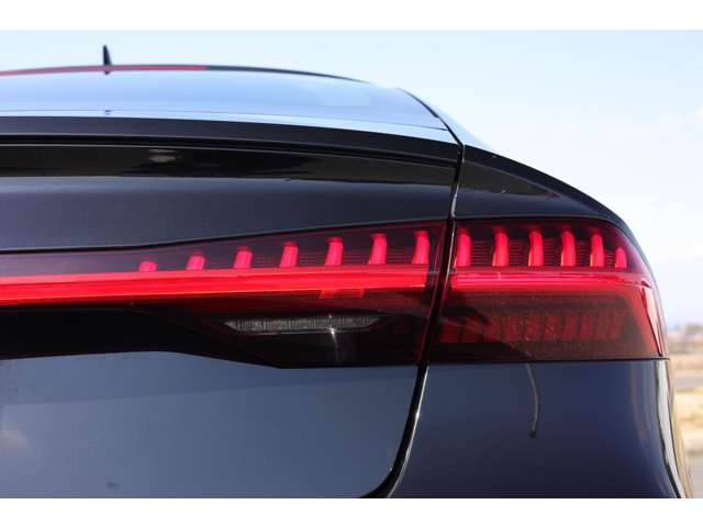 アウディ ＲＳ７　スポーツバック ４．０ ４ＷＤ R3年 (東海) 99