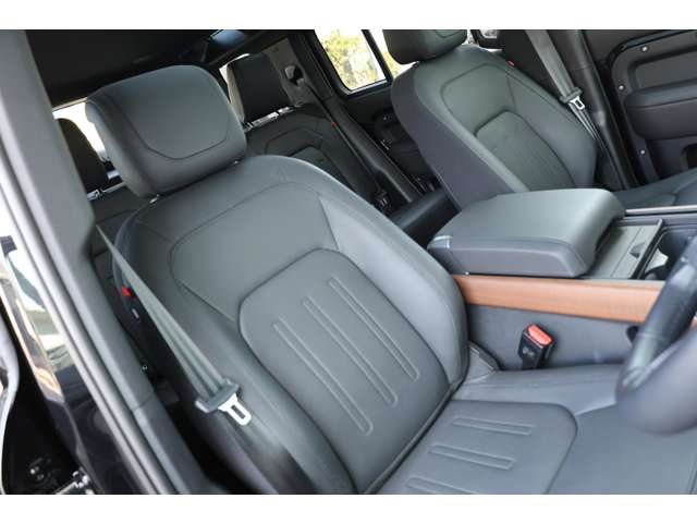 ランドローバー ディフェンダー １１０ Ｘ ３．０Ｌ Ｄ３００ ディーゼルターボ ４ＷＤ R4年 (東海) 99